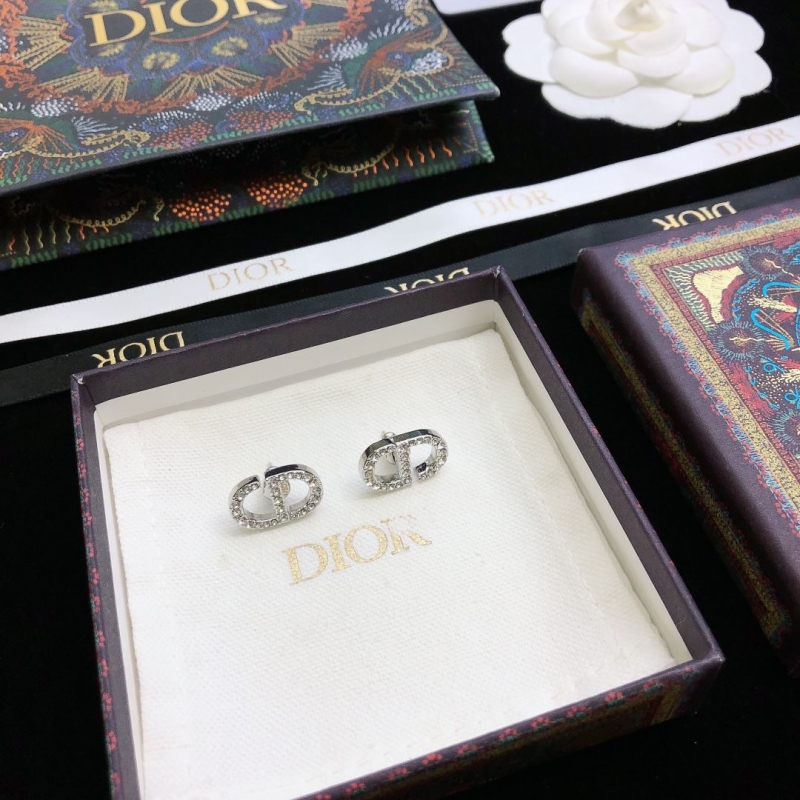 chr1st1an D10r earrings